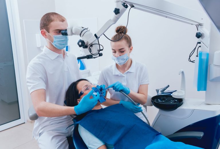 Root-Canal-Treatment-Roxburgh-Park